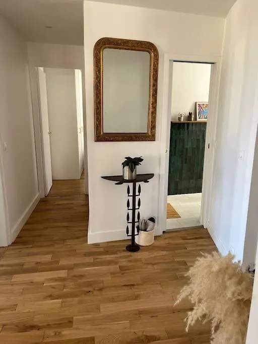 Appartement Au Pied De Montmartre / Jules Joffrin Paris